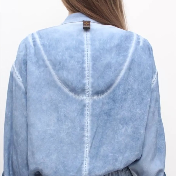 Authentic Louis Vuitton jacket. - Picture 5 of 7